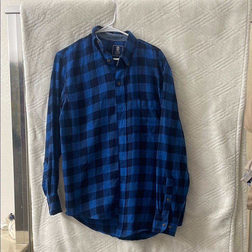Izod Blue Casual Button Down Shirt with Classic Plaid